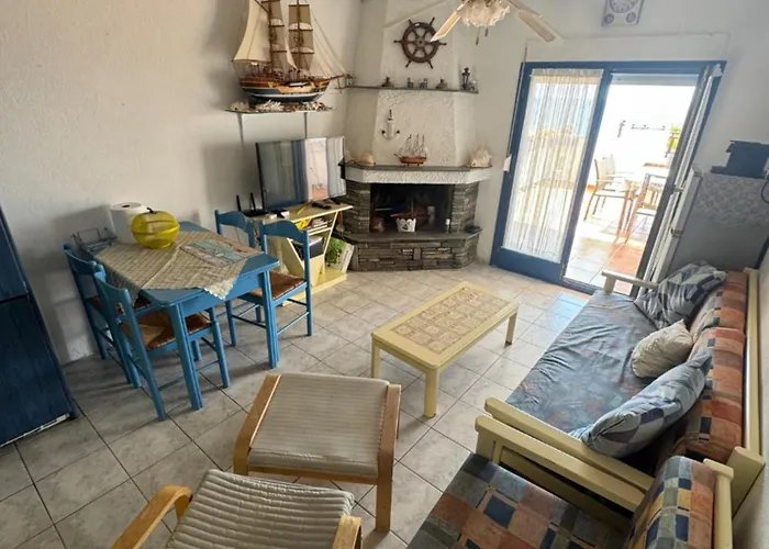 度假居 Loutra Agias Paraskevis 圣帕拉斯凯维